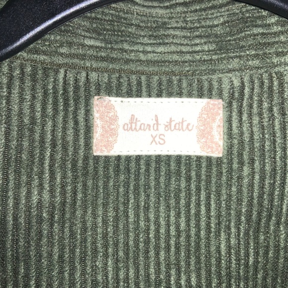 Altar’d State button front corduroy shirt Sz XS shacket side seam pocket - Picture 2 of 7